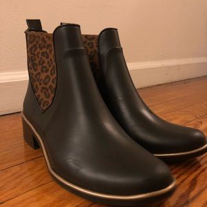 Kate Spade ♠️ Black and Leopard Rain Booties